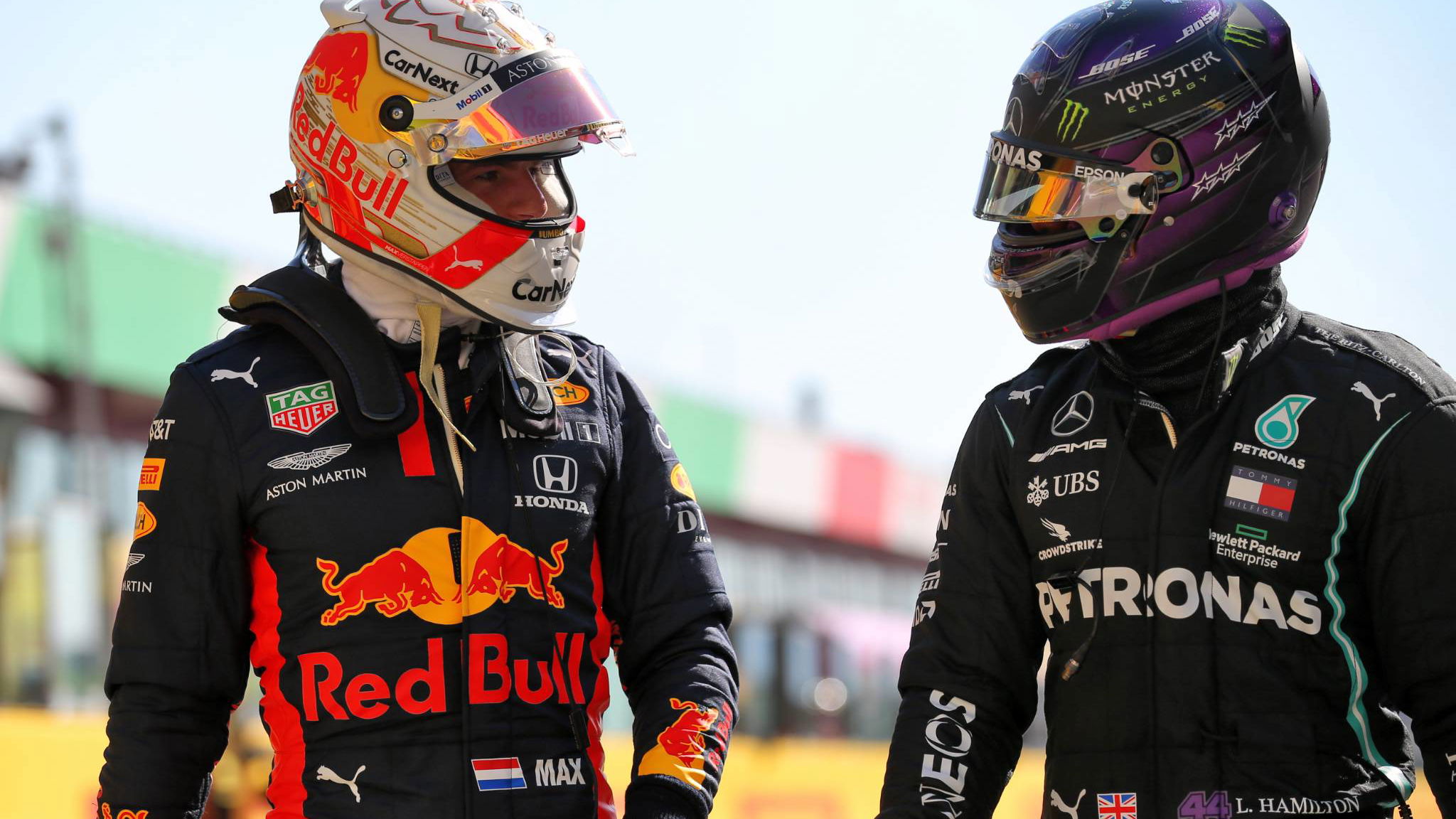 (L to R): Max Verstappen (NLD) Red Bull Racing with Lewis Hamilton (GBR) Mercedes AMG F1 in qual